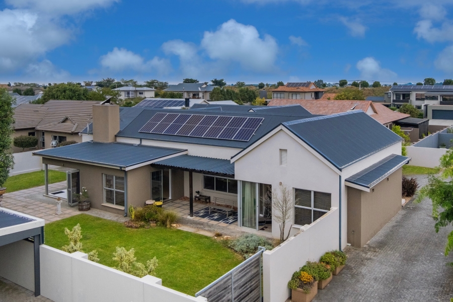 3 Bedroom Property for Sale in Earls Court Lifestyle Estate Western Cape